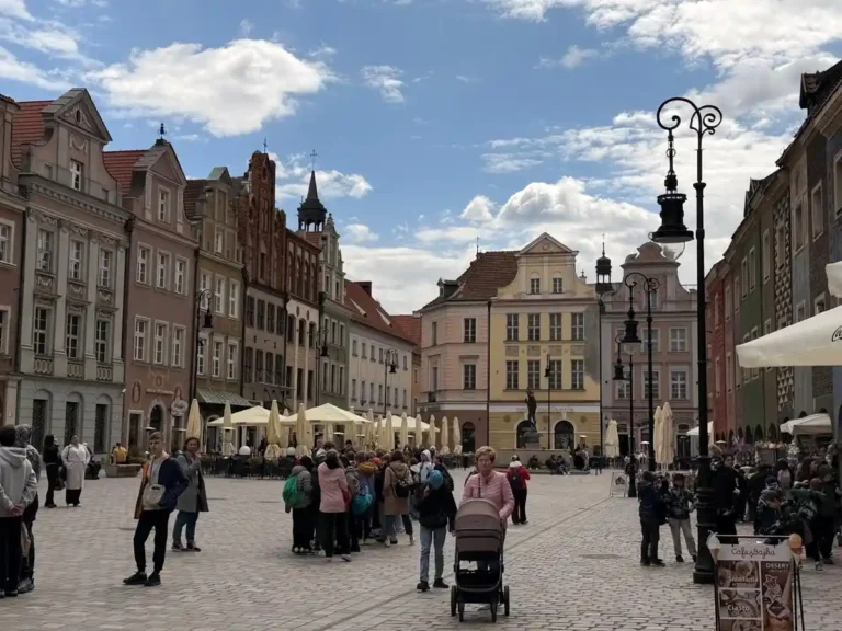 Gdzie zjeść w Poznaniu? Miejsca, które warto znać i lokalne smaki, których trzeba spróbować